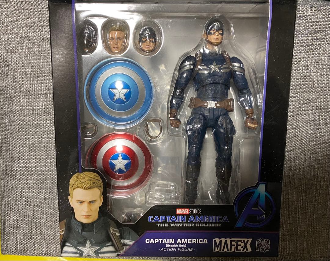 MAFEX キャプテン・アメリカ Stealth Suit【新品未開封】 The Figure We've Been Waiting For 10 Years] MAFEX Captain America